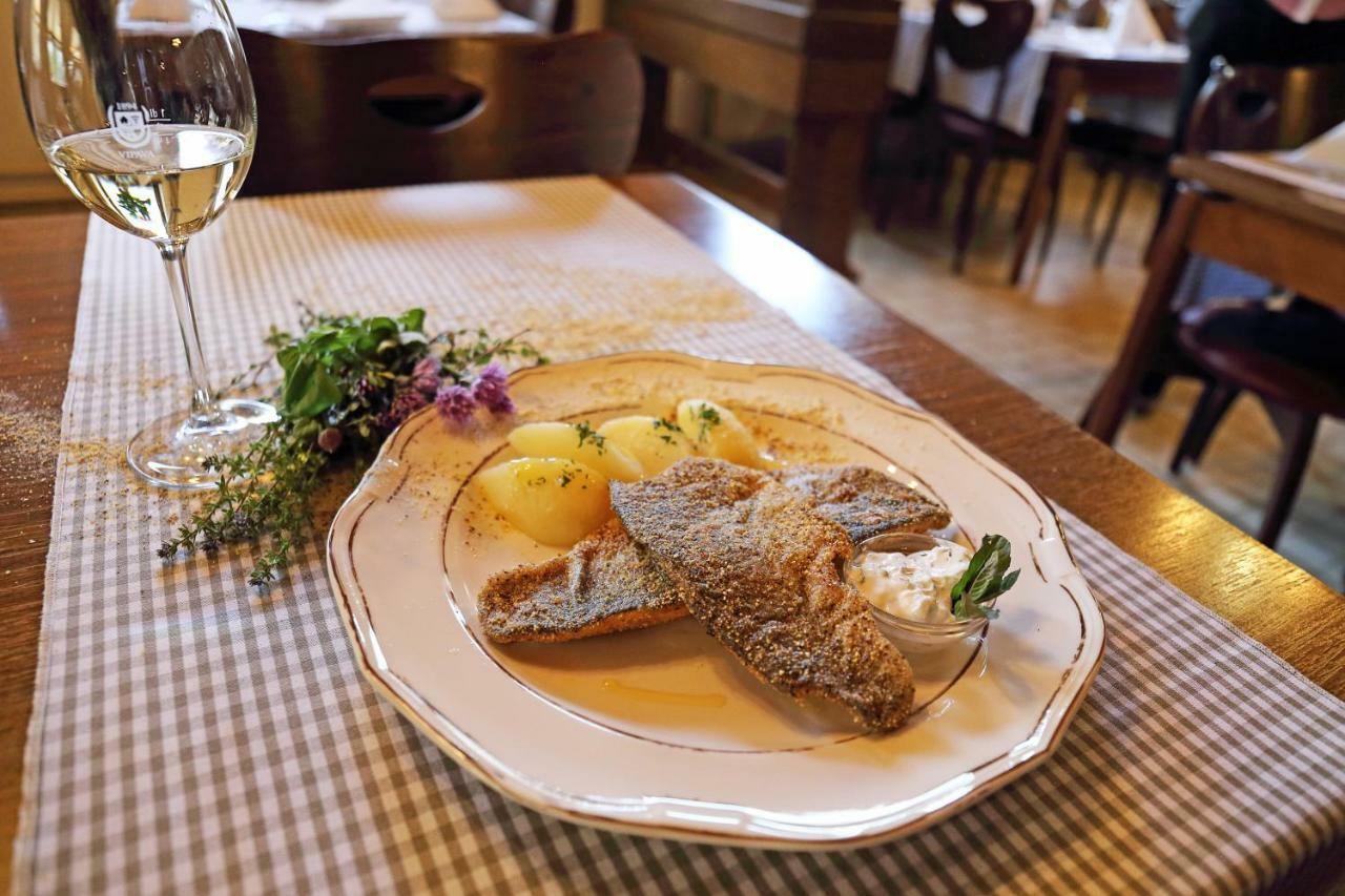 Hotel Tripic, Restaurant And Pizzeria بوينج المظهر الخارجي الصورة