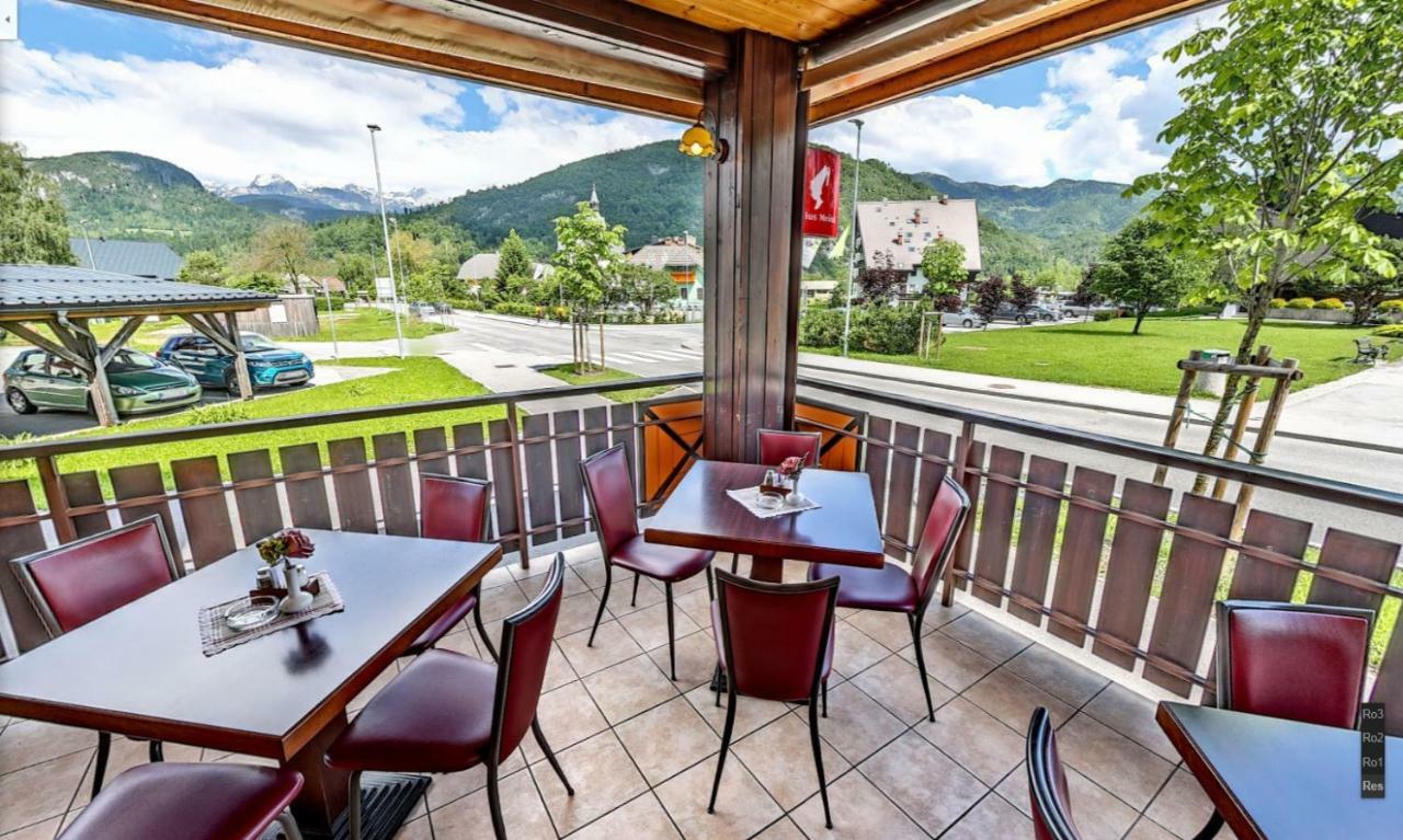 Hotel Tripic, Restaurant And Pizzeria بوينج المظهر الخارجي الصورة