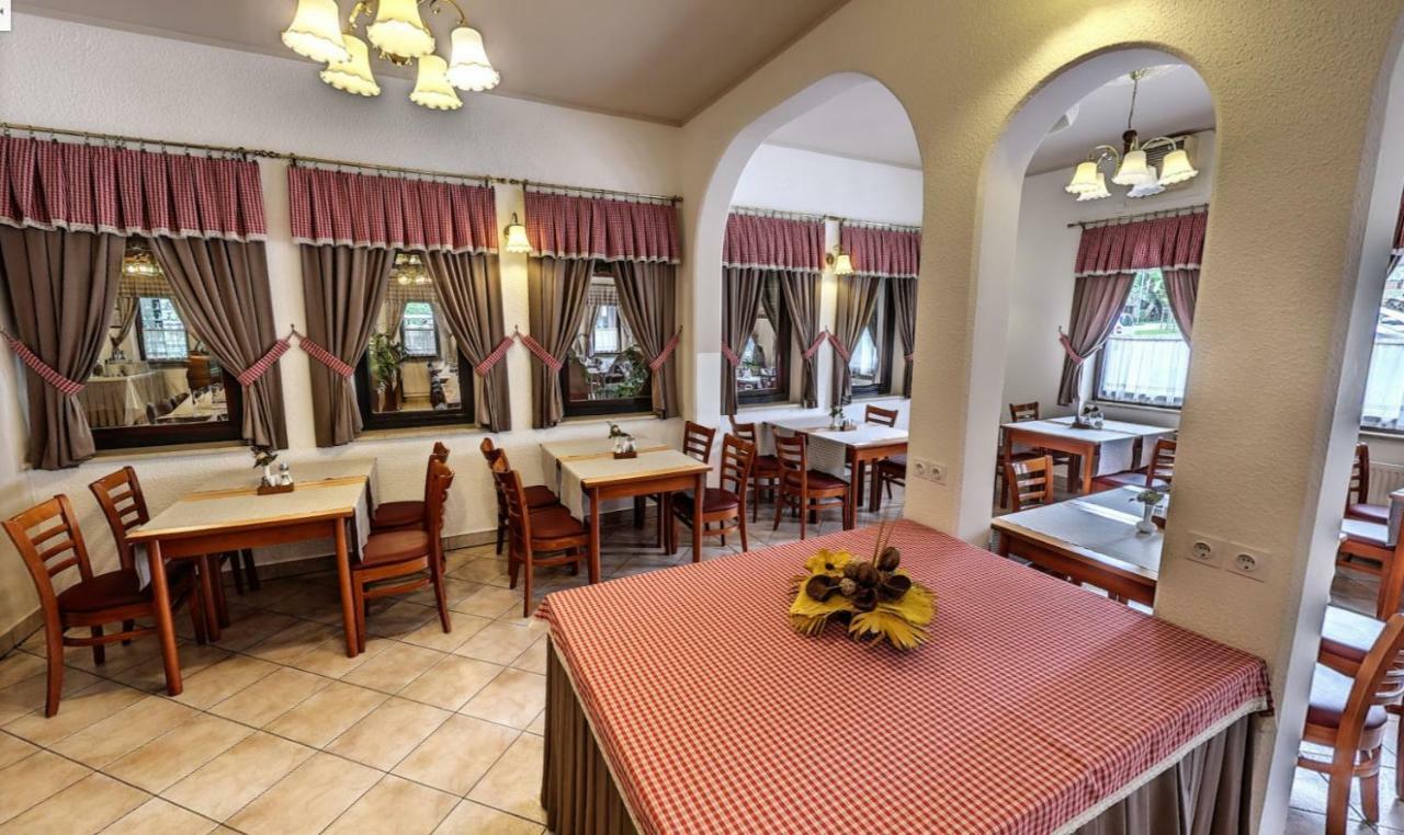 Hotel Tripic, Restaurant And Pizzeria بوينج المظهر الخارجي الصورة