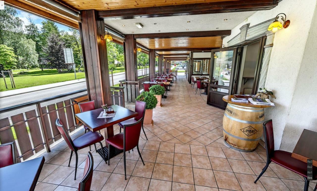 Hotel Tripic, Restaurant And Pizzeria بوينج المظهر الخارجي الصورة